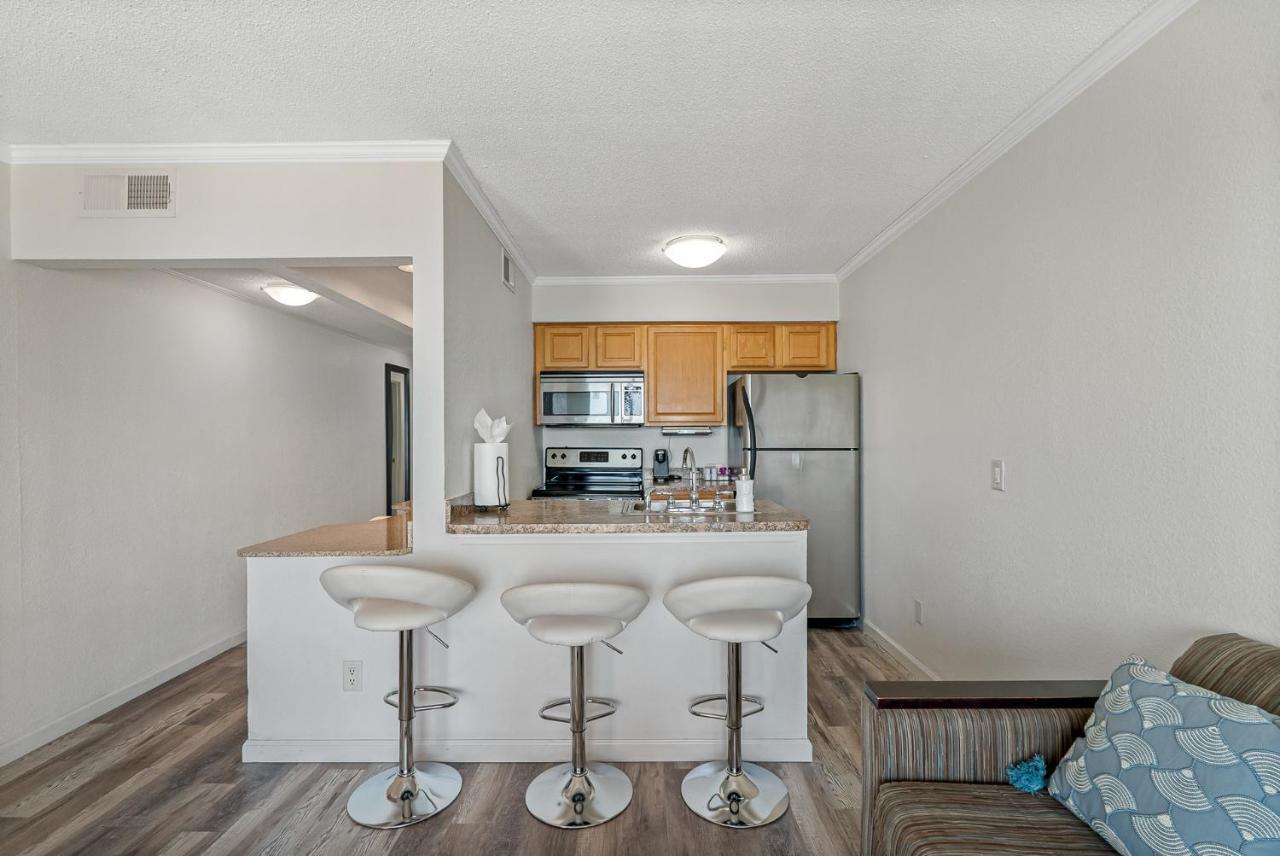 Wake Up To Ocean Views From Your Private Balcony Tampa Exterior photo
