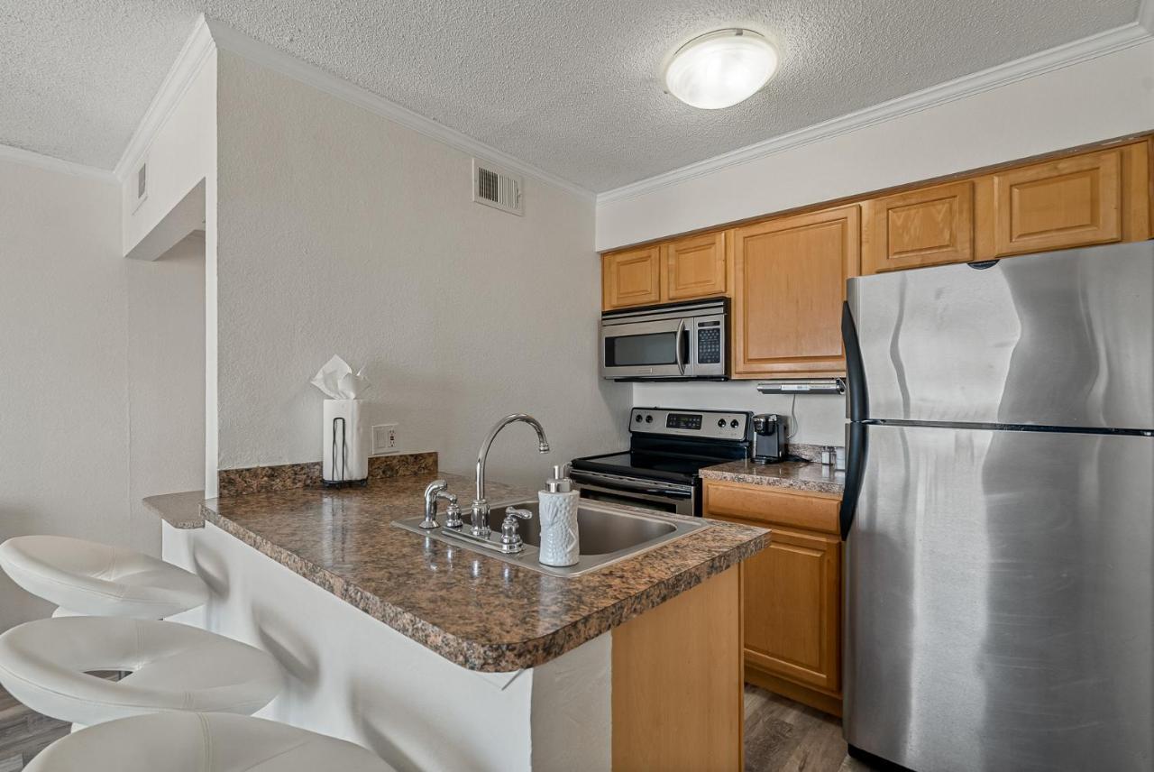 Wake Up To Ocean Views From Your Private Balcony Tampa Exterior photo