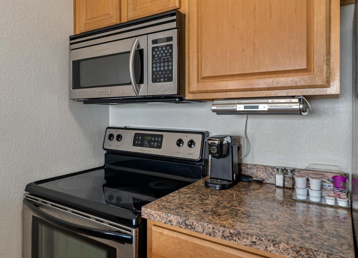 Wake Up To Ocean Views From Your Private Balcony Tampa Exterior photo