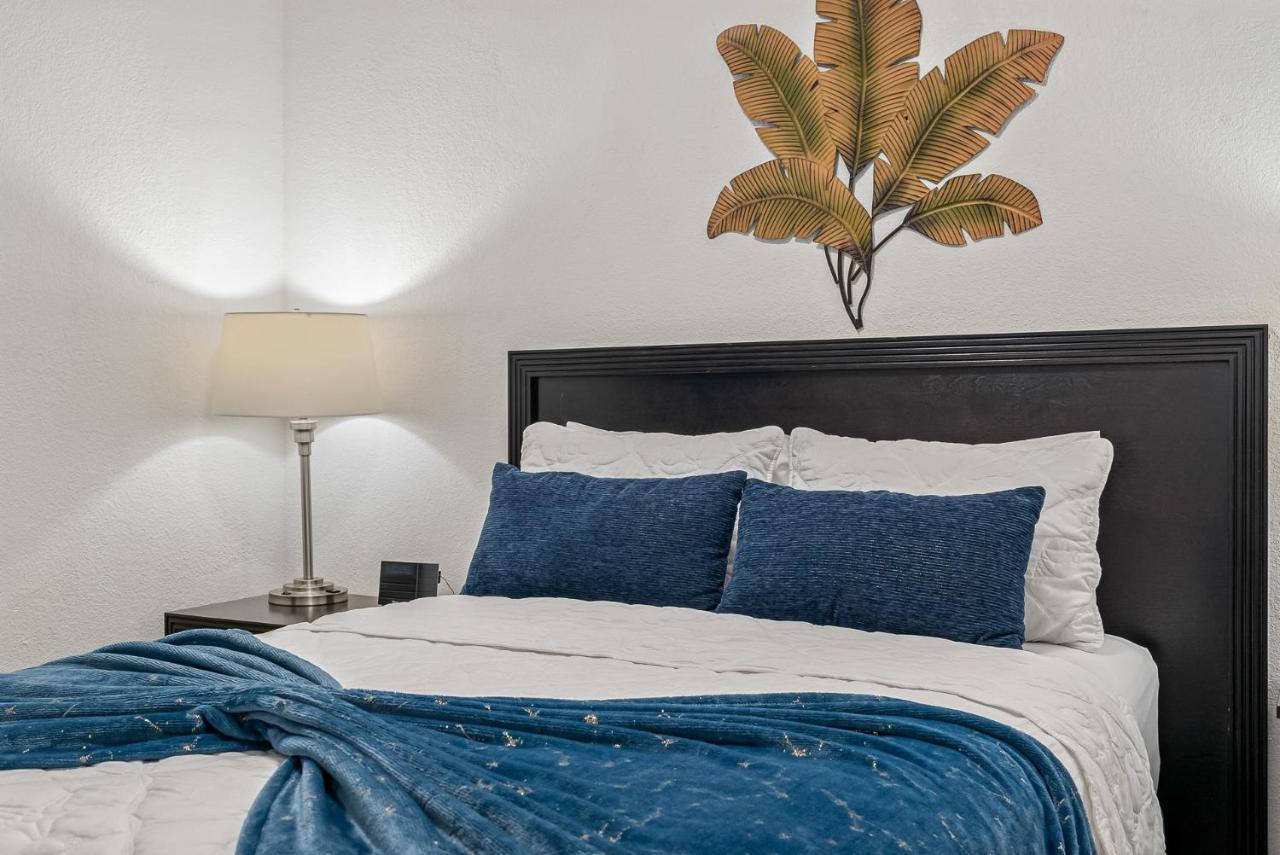 Wake Up To Ocean Views From Your Private Balcony Tampa Exterior photo