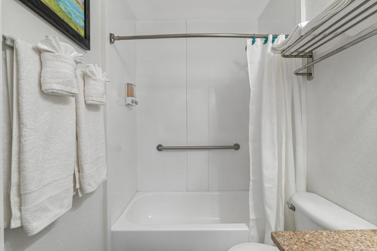 Wake Up To Ocean Views From Your Private Balcony Tampa Exterior photo